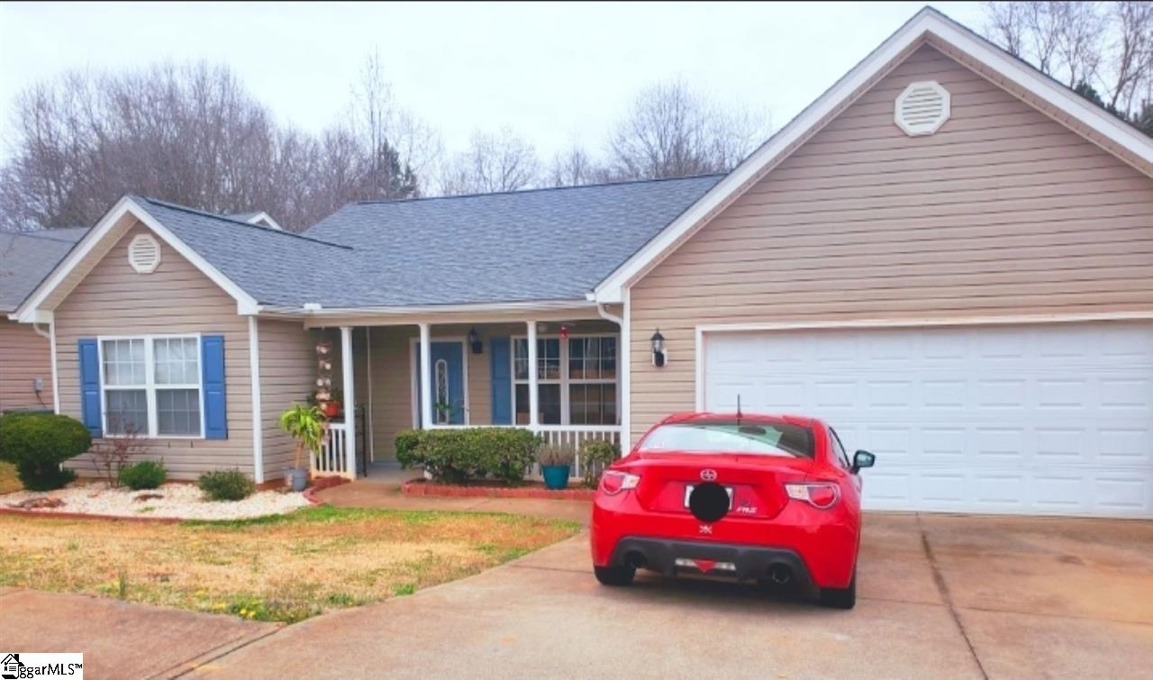 Property image 1 at 21 Landing Lane, Simpsonville, SC 29681