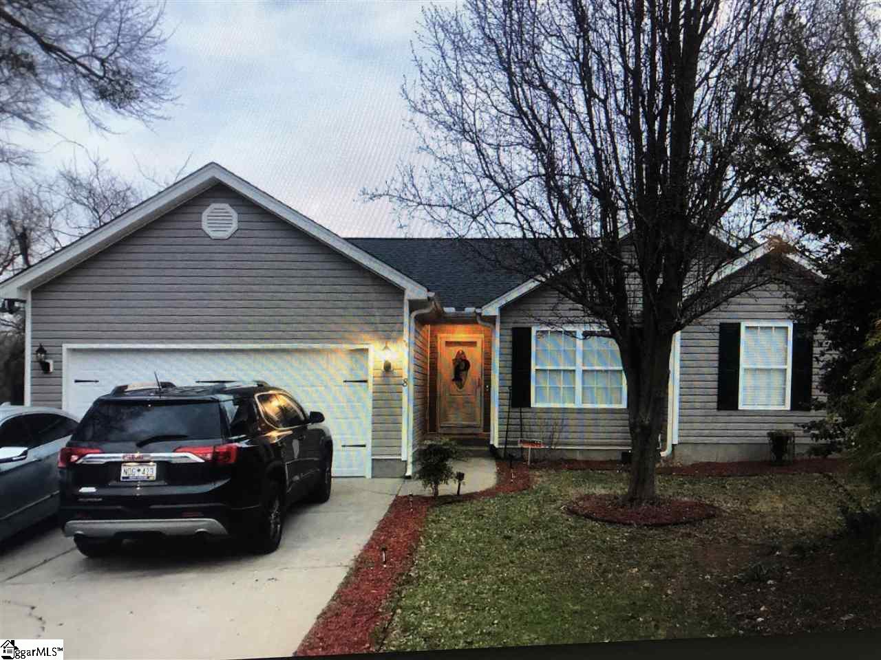 Property image 1 at 8 Squirrel Hollow Court, Greer, SC 29651