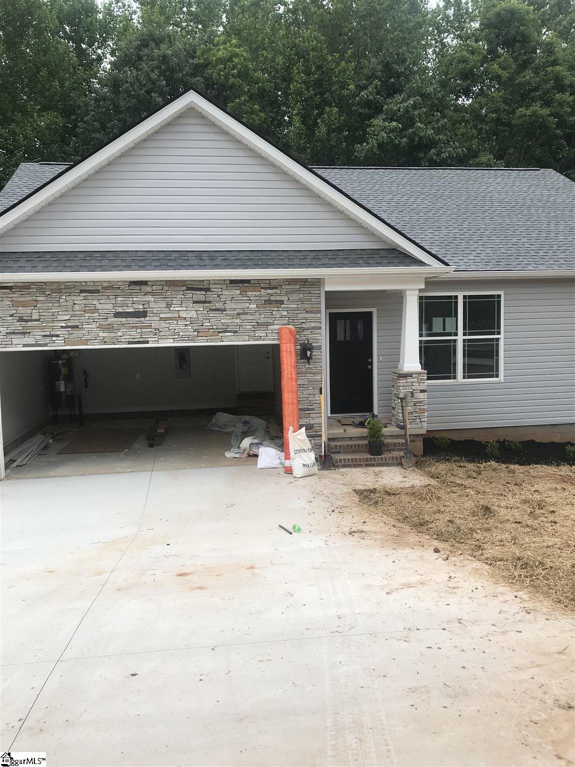 Property image 1 at 208 Joe's Court, Easley, SC 29642