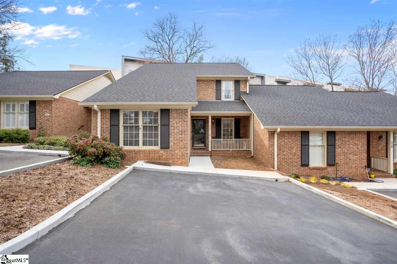 Property image 1 at 220 McDaniel Greene, Greenville, SC 29601