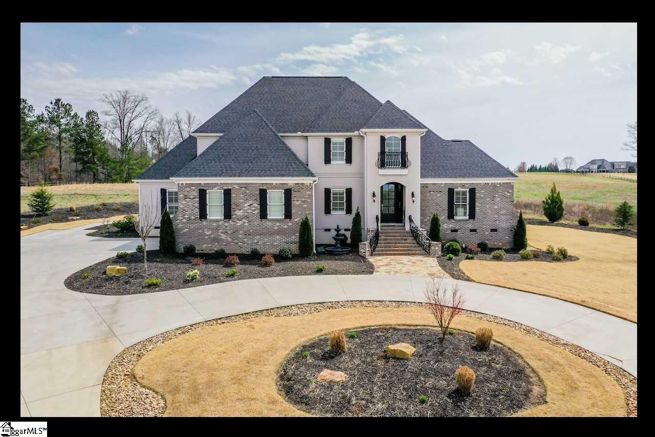 Property image 1 at 582 Paramount Drive, Seneca, SC 29672