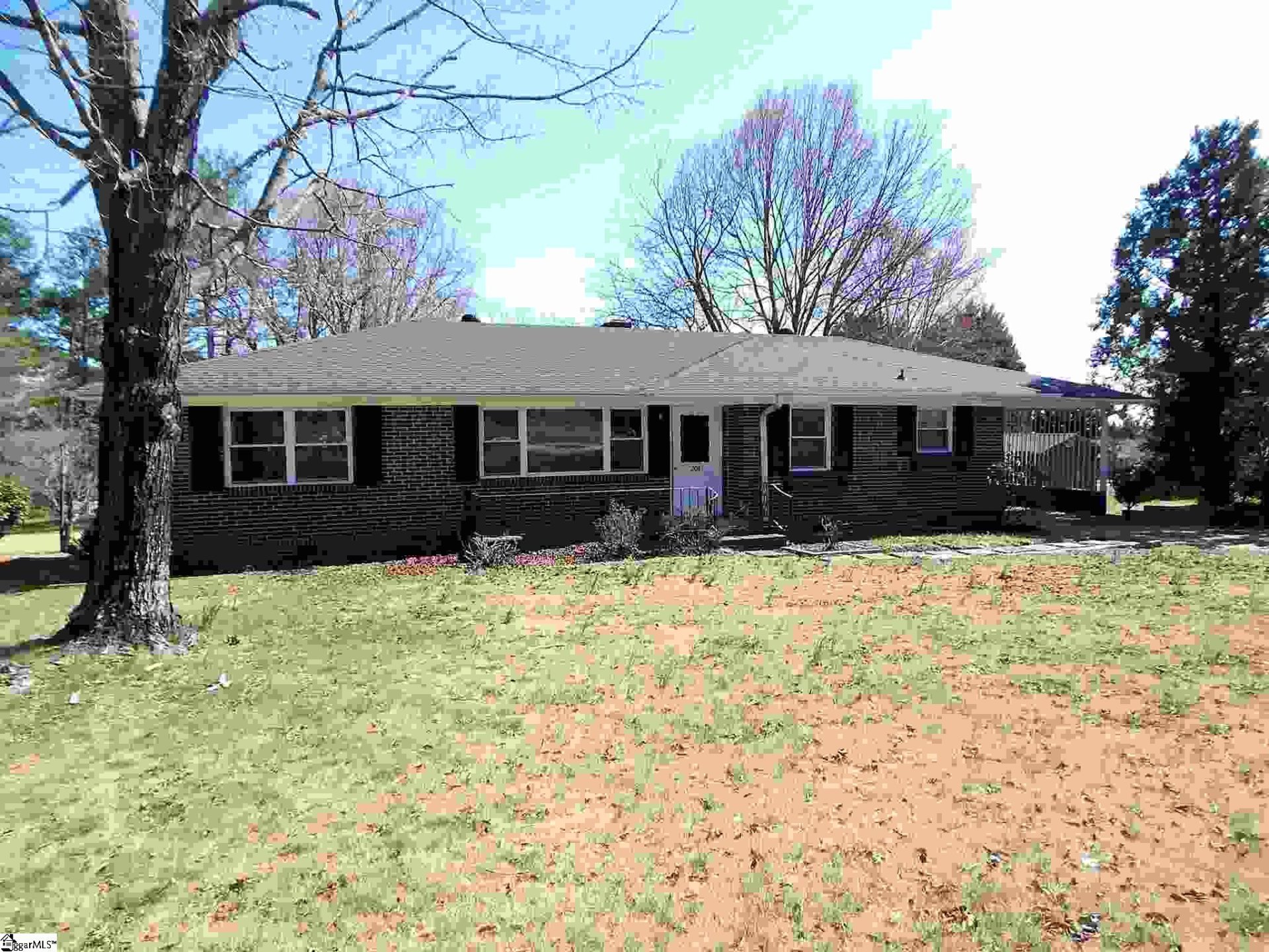 Property image 1 at 204 Hillside Drive, Greer, SC 29651