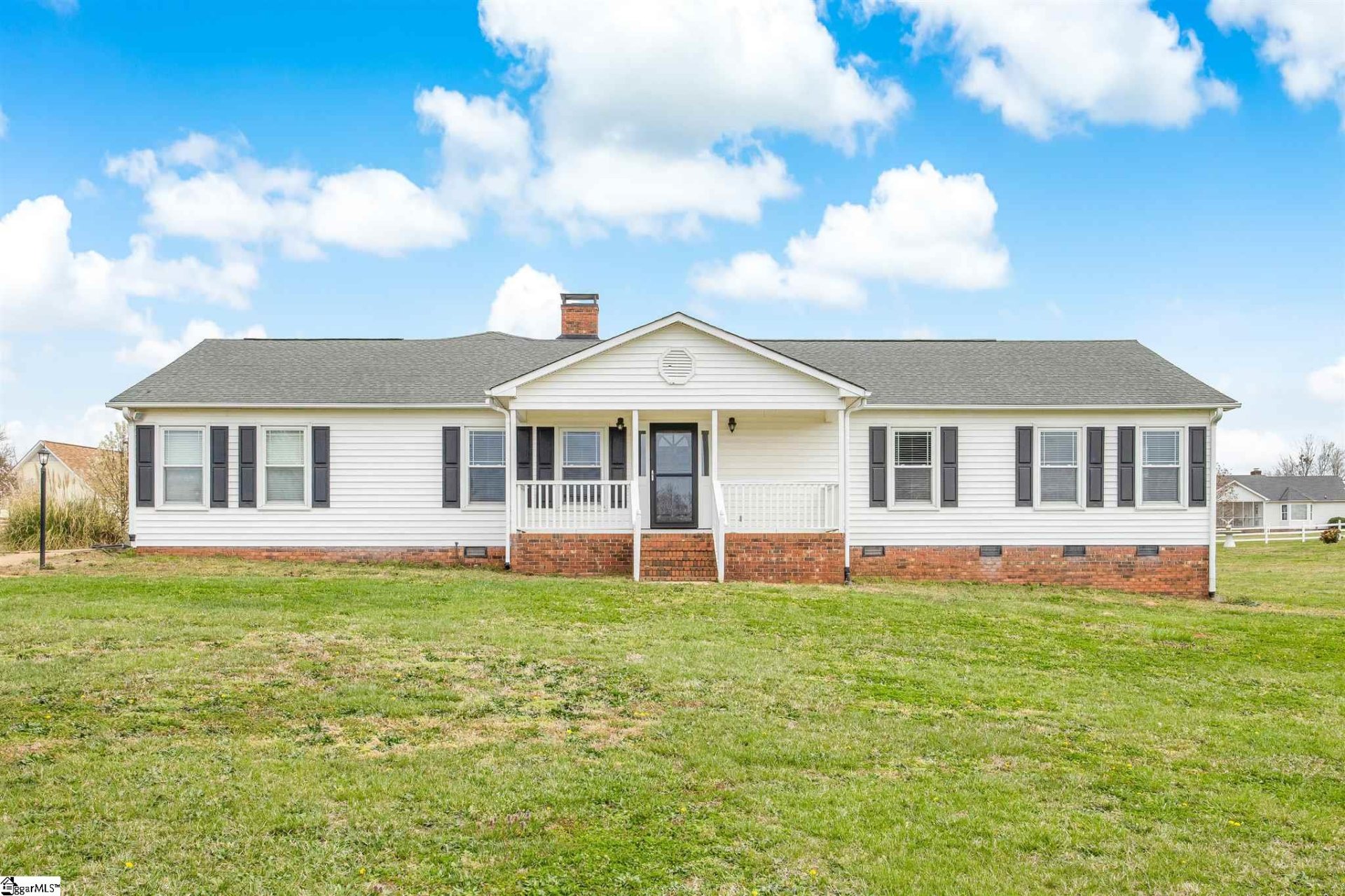 Property image 1 at 15 Summitt Court, Taylors, SC 29687