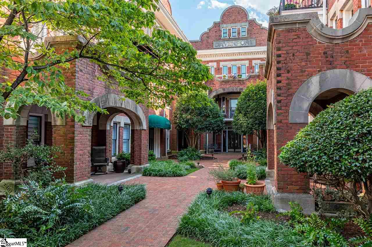 Property image 1 at 400 E Washington Street, Greenville, SC 29601