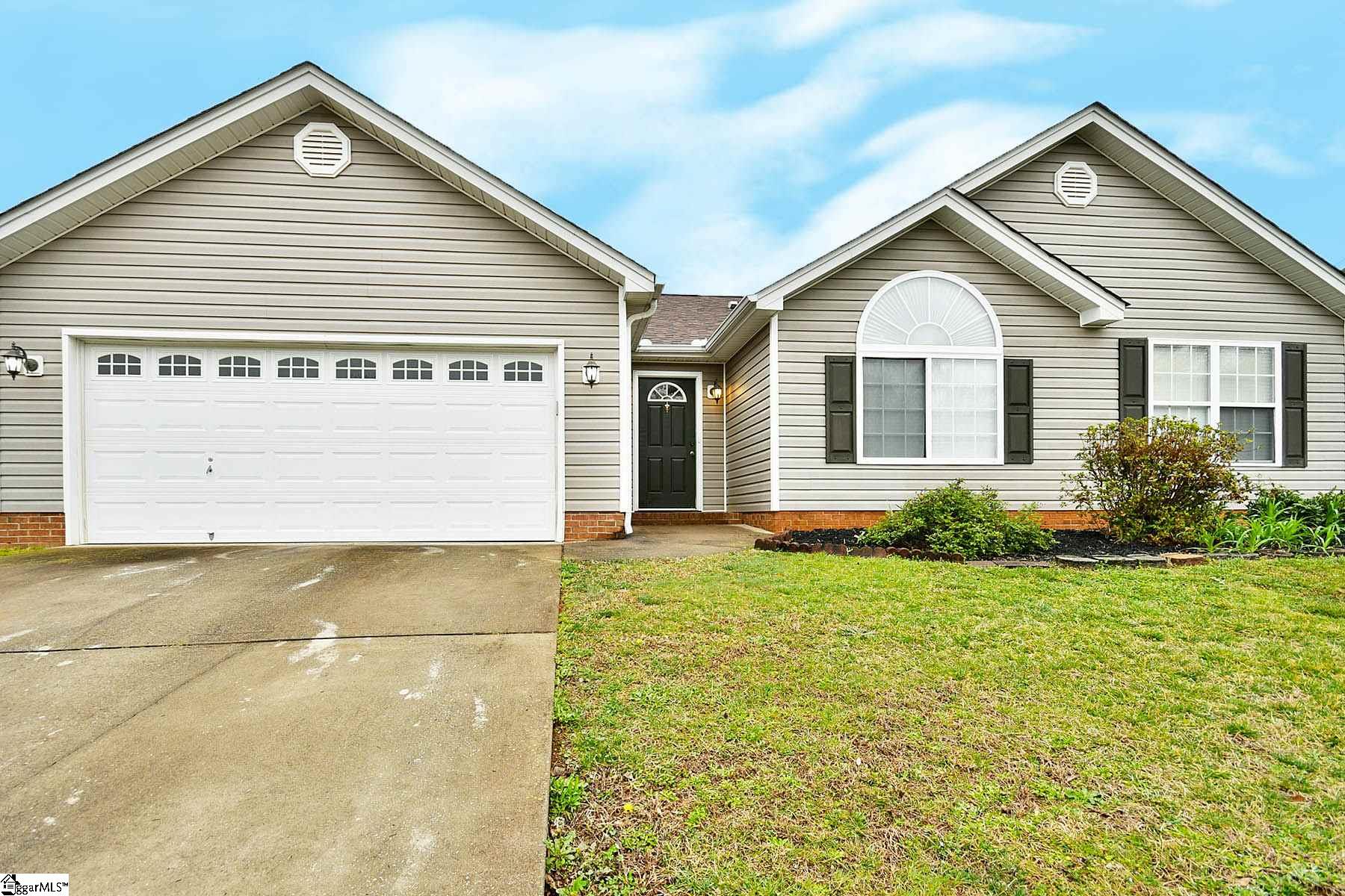 Property image 1 at 3 Hickory Rock Lane, Greer, SC 29651