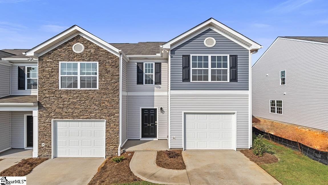 Property image 1 at 15 Moorlyn Lane, Greer, SC 29650