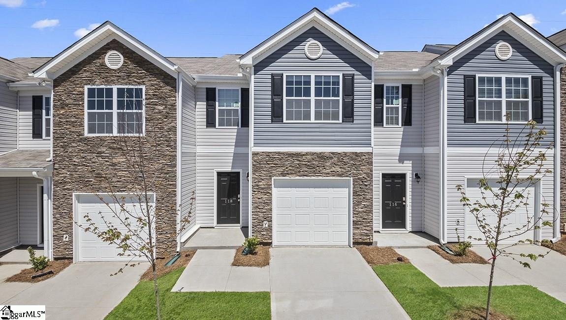 Property image 1 at 17 Moorlyn Lane, Greer, SC 29650