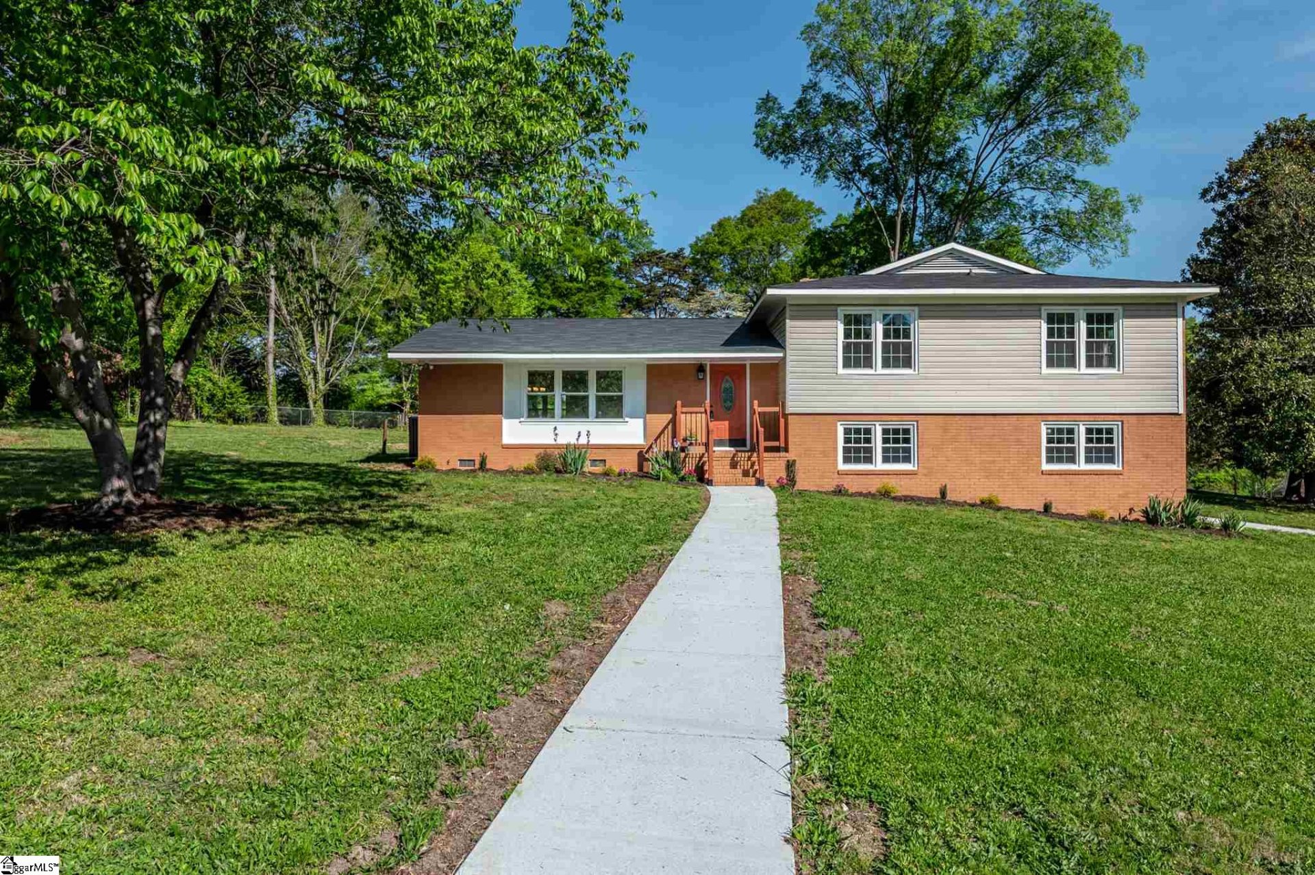 Property image 1 at 127 Hartsville Drive, Taylors, SC 29687