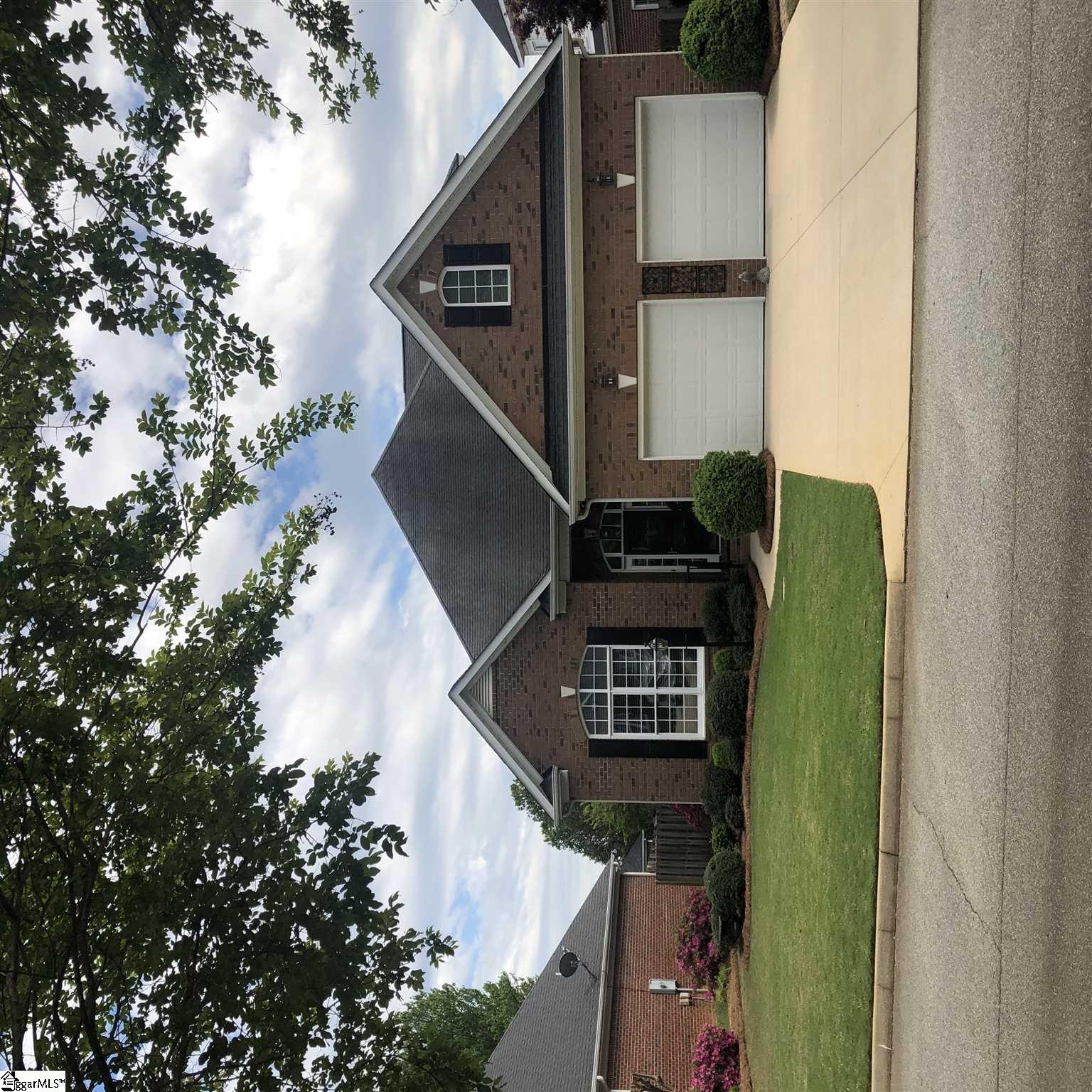 106 Clairewood Court