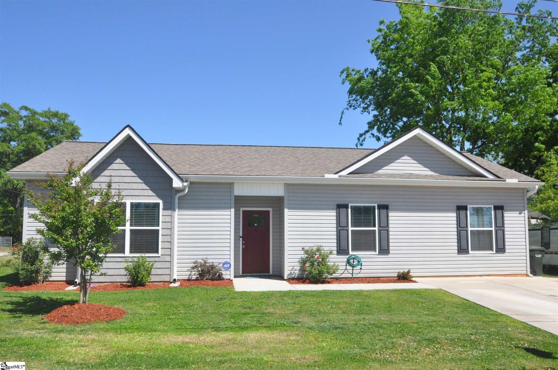 Property image 1 at 8 7th Street, Greer, SC 29651