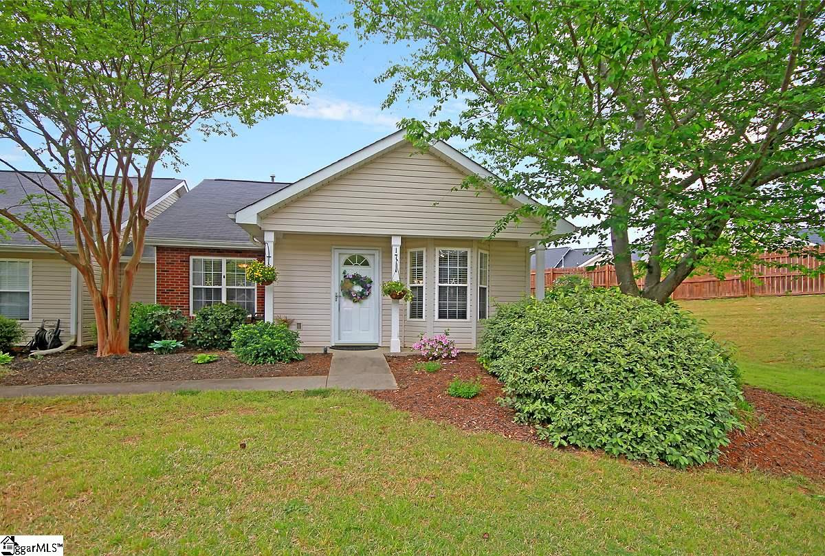 Property image 1 at 17 Creekbend Court, Simpsonville, SC 29681