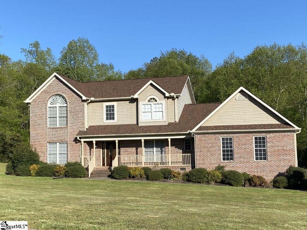Property image 1 at 110 Saddlebrook Avenue, Pickens, SC 29671