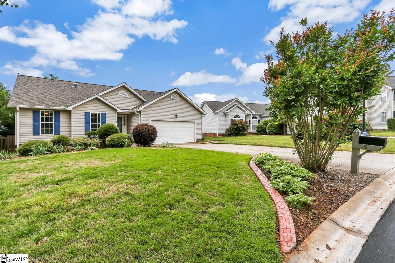 Property image 1 at 5 Leighton Court, Simpsonville, SC 29680
