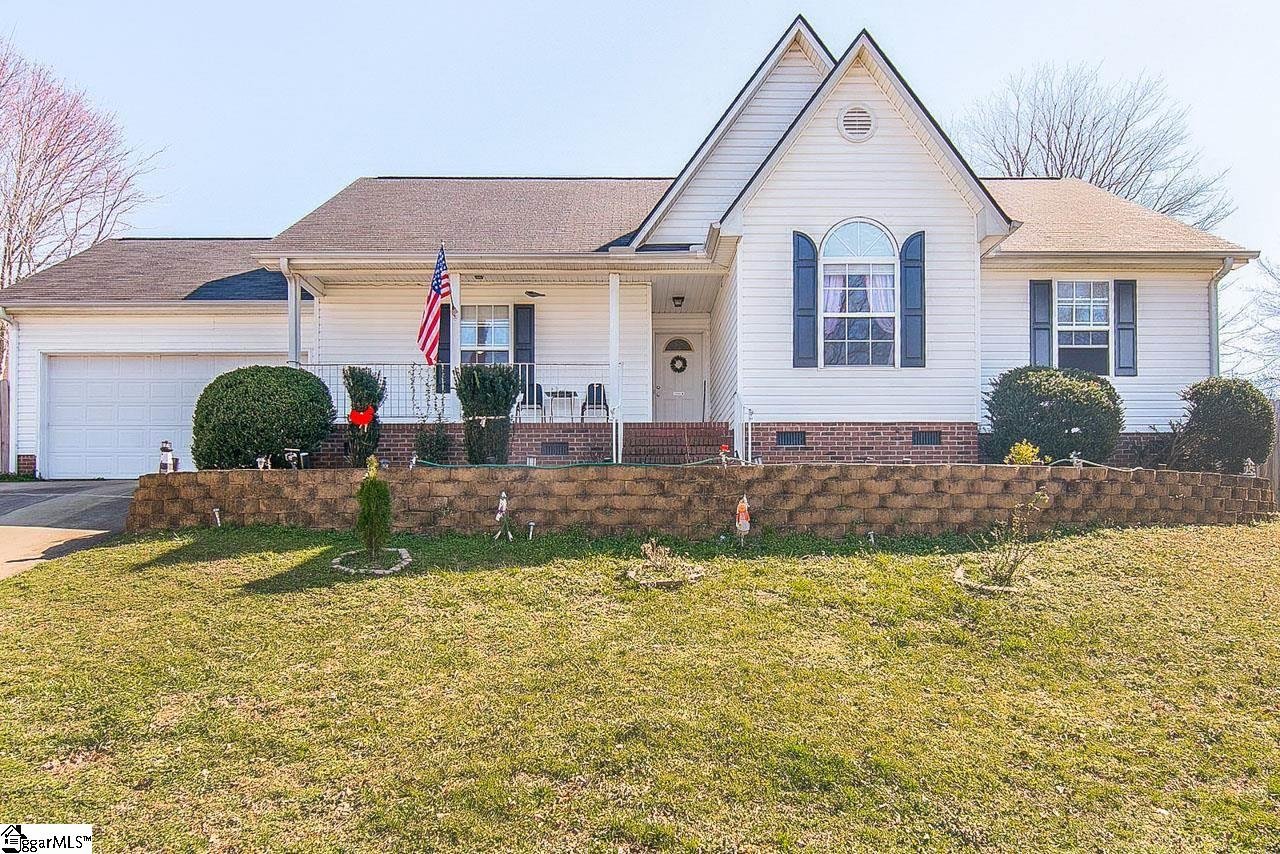 Property at 115 Hatteras Lane, Simpsonville, SC 29680