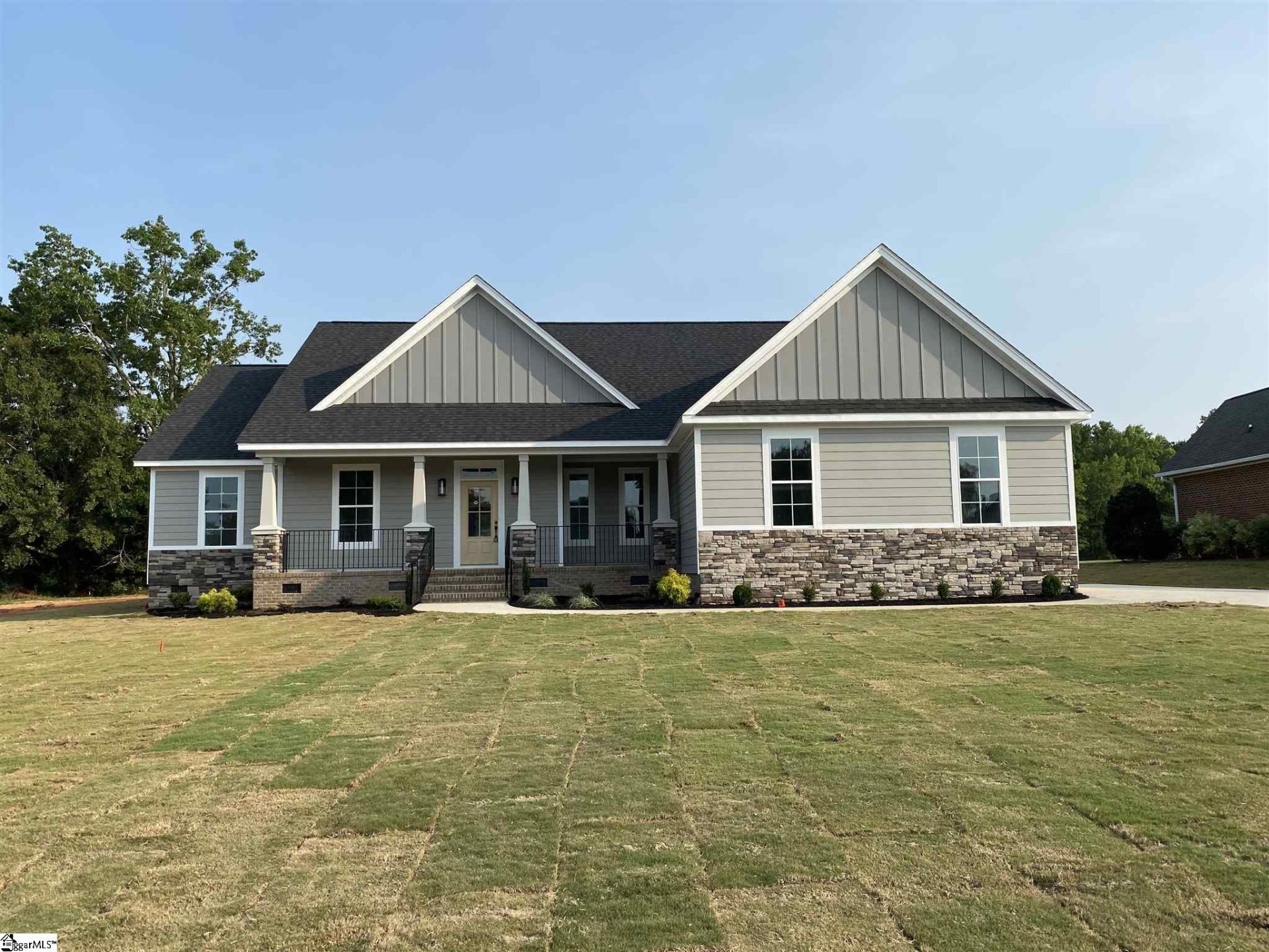 Property image 1 at 360 Royal Burgess Drive, Campobello, SC 29322