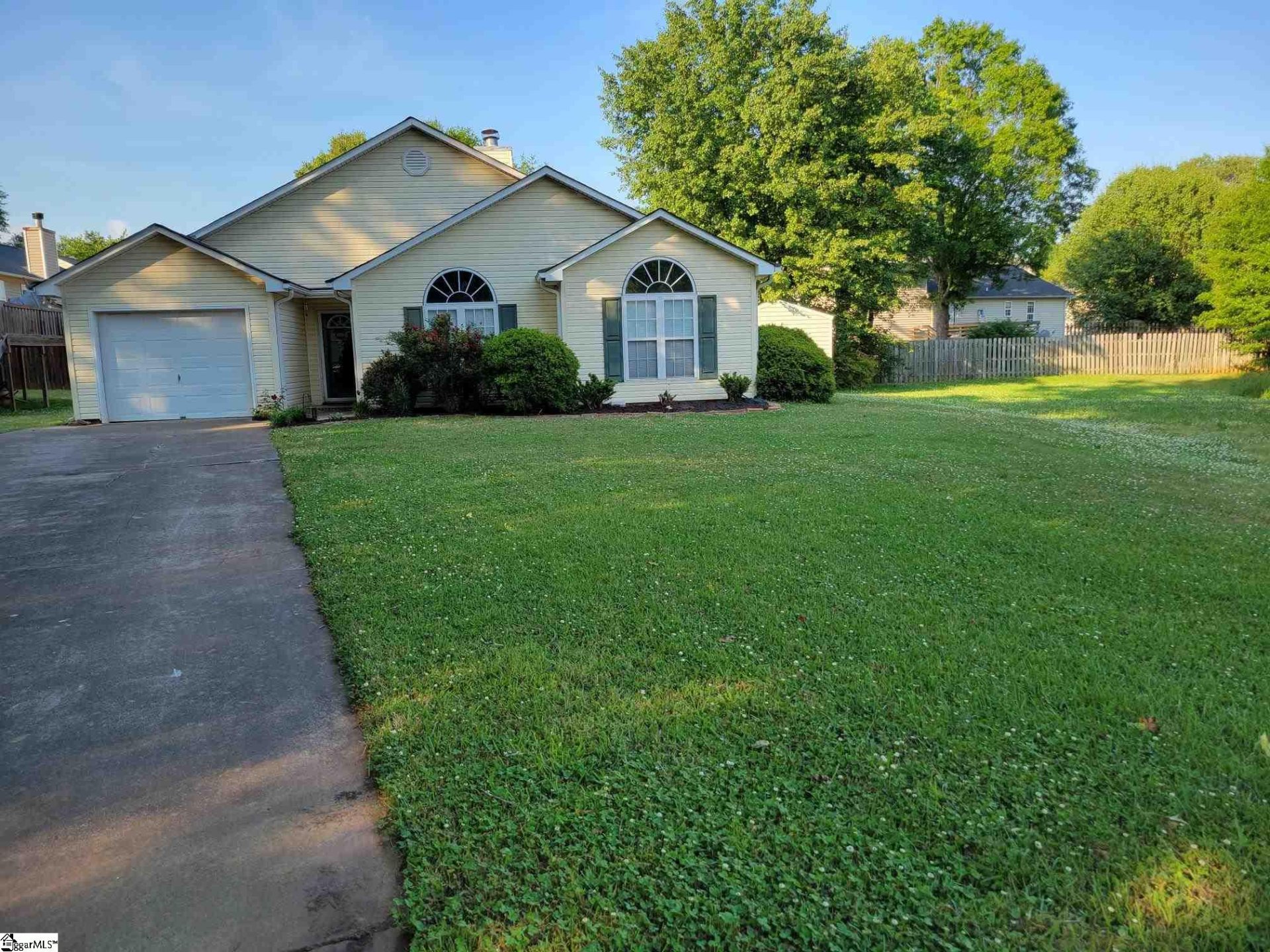 Property image 1 at 3 Point Hope Court, Greenville, SC 29605