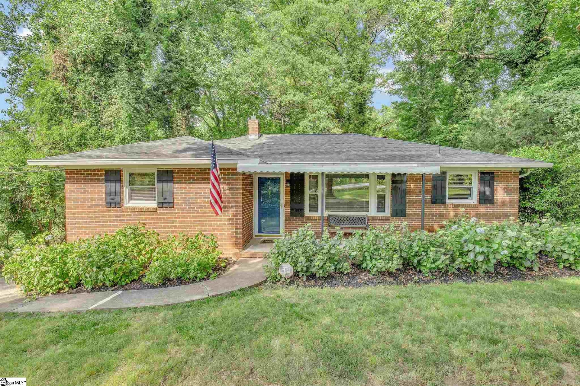 Property image 1 at 122 Montis Drive, Greenville, SC 29617