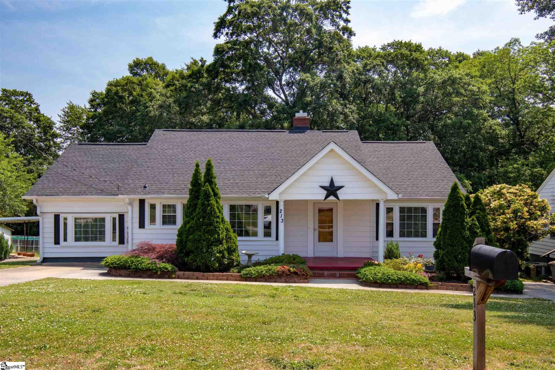 Property image 1 at 213 Beatrice Street, Greenville, SC 29611