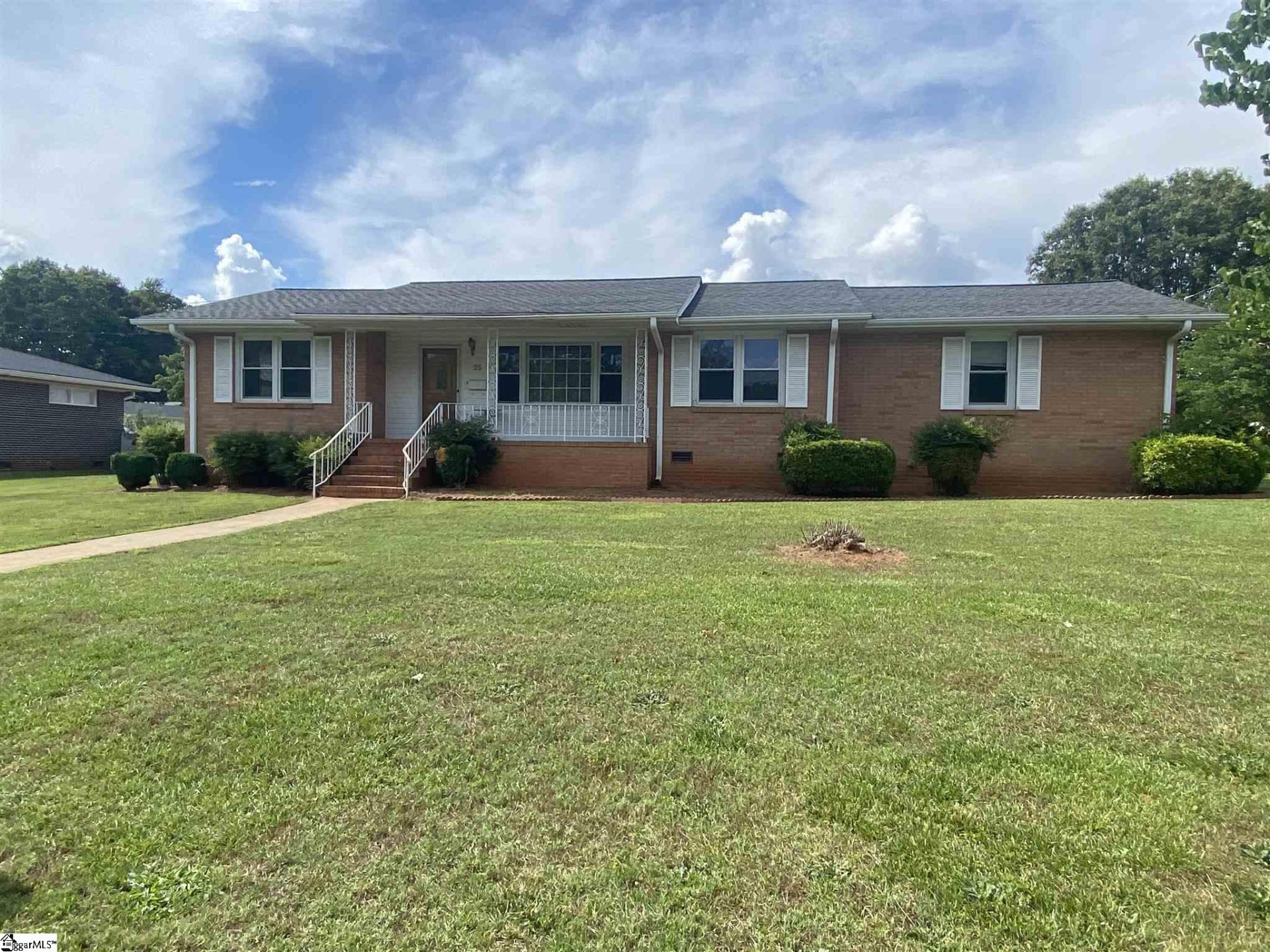 Property image 1 at 25 Alice Farr Drive, Greenville, SC 29617