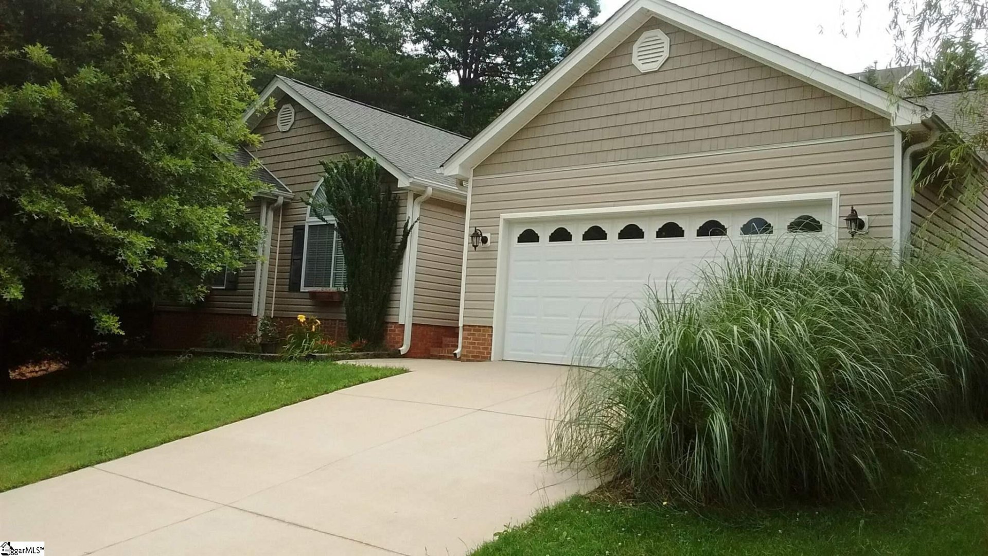 Property image 1 at 6 Gentian Court, Taylors, SC 29687