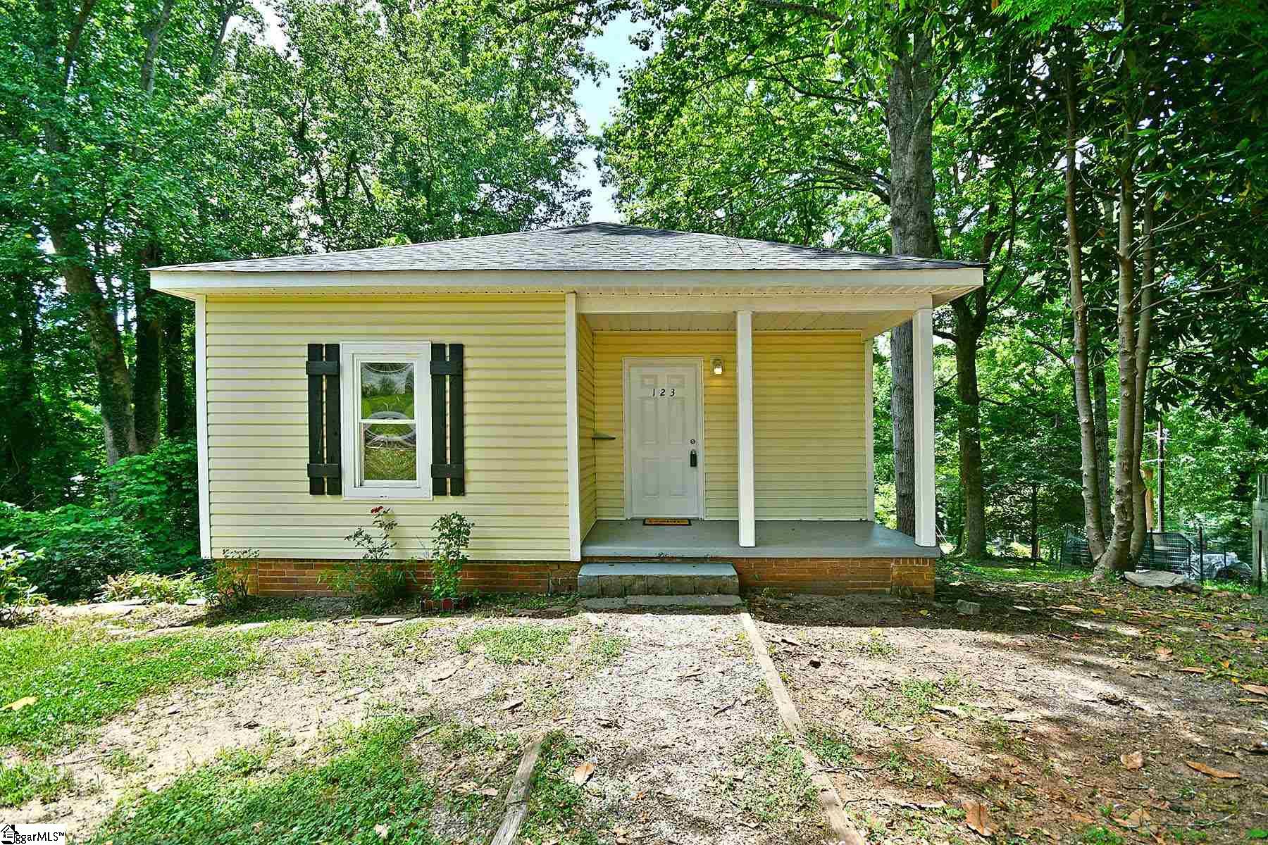 Property image 1 at 123 Cobb Street, Easley, SC 29640