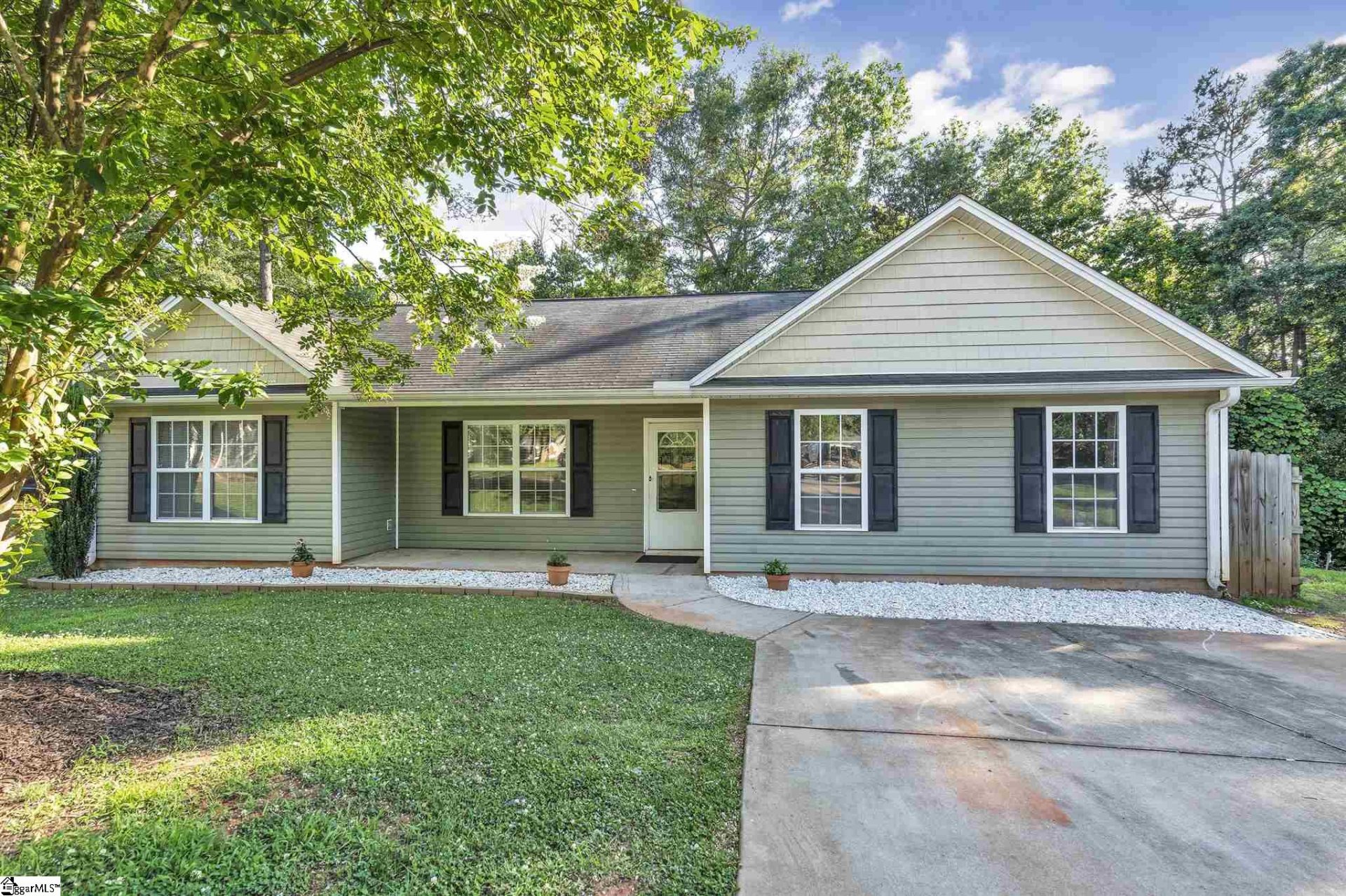 Property image 1 at 823 Gray Eagle Lane, Boiling Springs, SC 29316