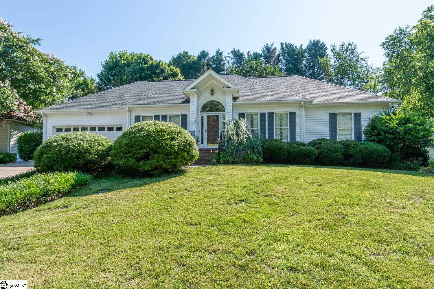 Property image 1 at 225 Hardwood Road, Greenville, SC 29607