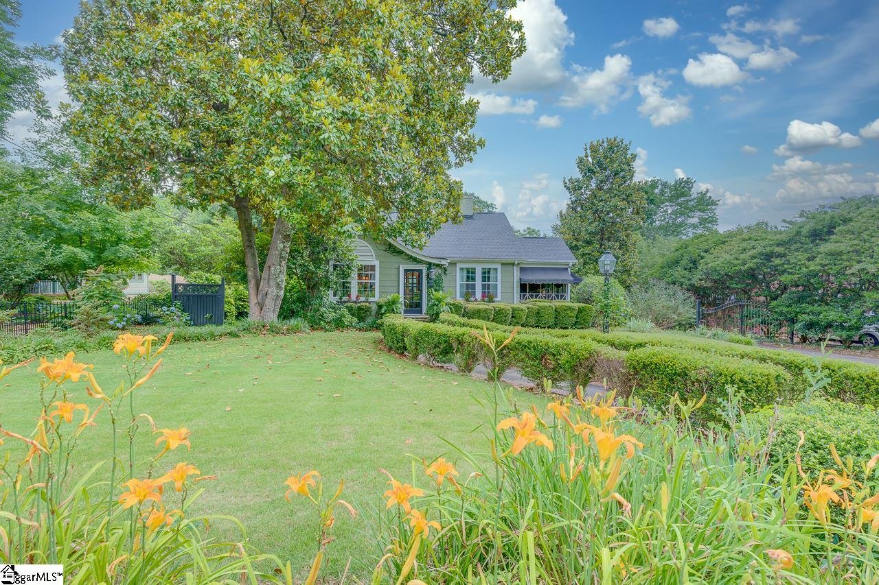 Property image 1 at 406 N B Street, Easley, SC 29640