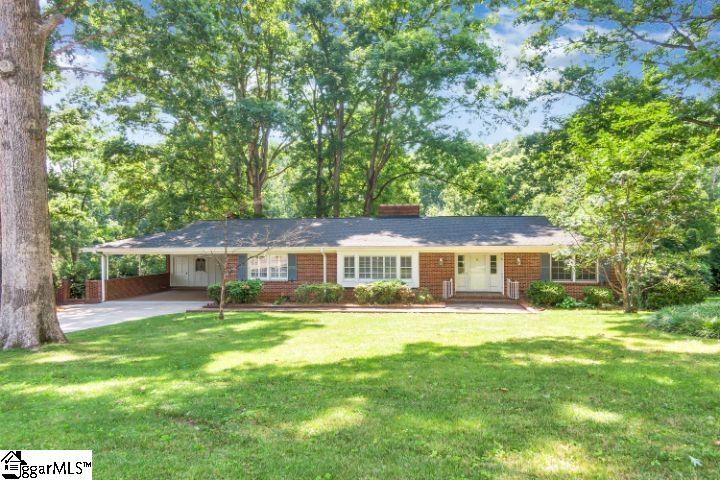 32 Lake Forest Drive