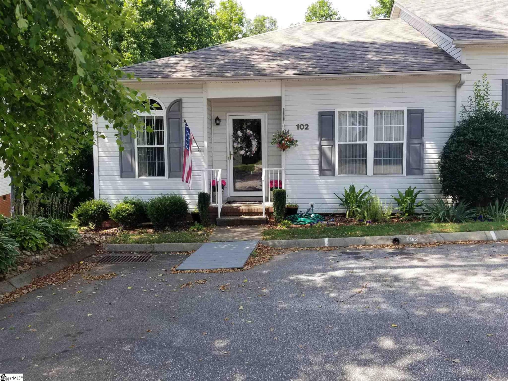 Property image 1 at 102 Huntress Drive, Greer, SC 29651