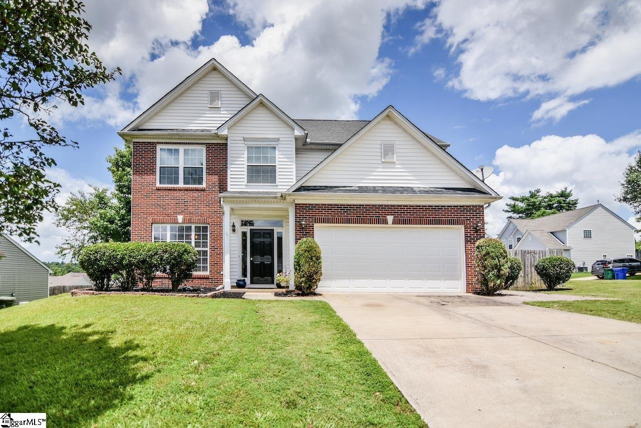 Property at 2 Crestbrook Drive, Greenville, SC 29607