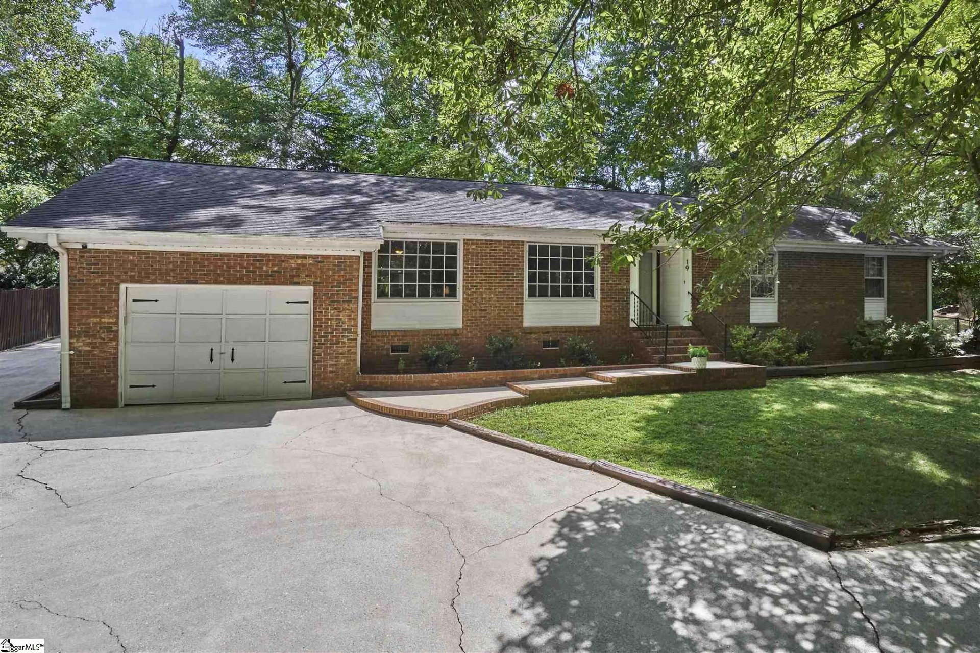 Property image 1 at 19 Riverview Drive, Greenville, SC 29611