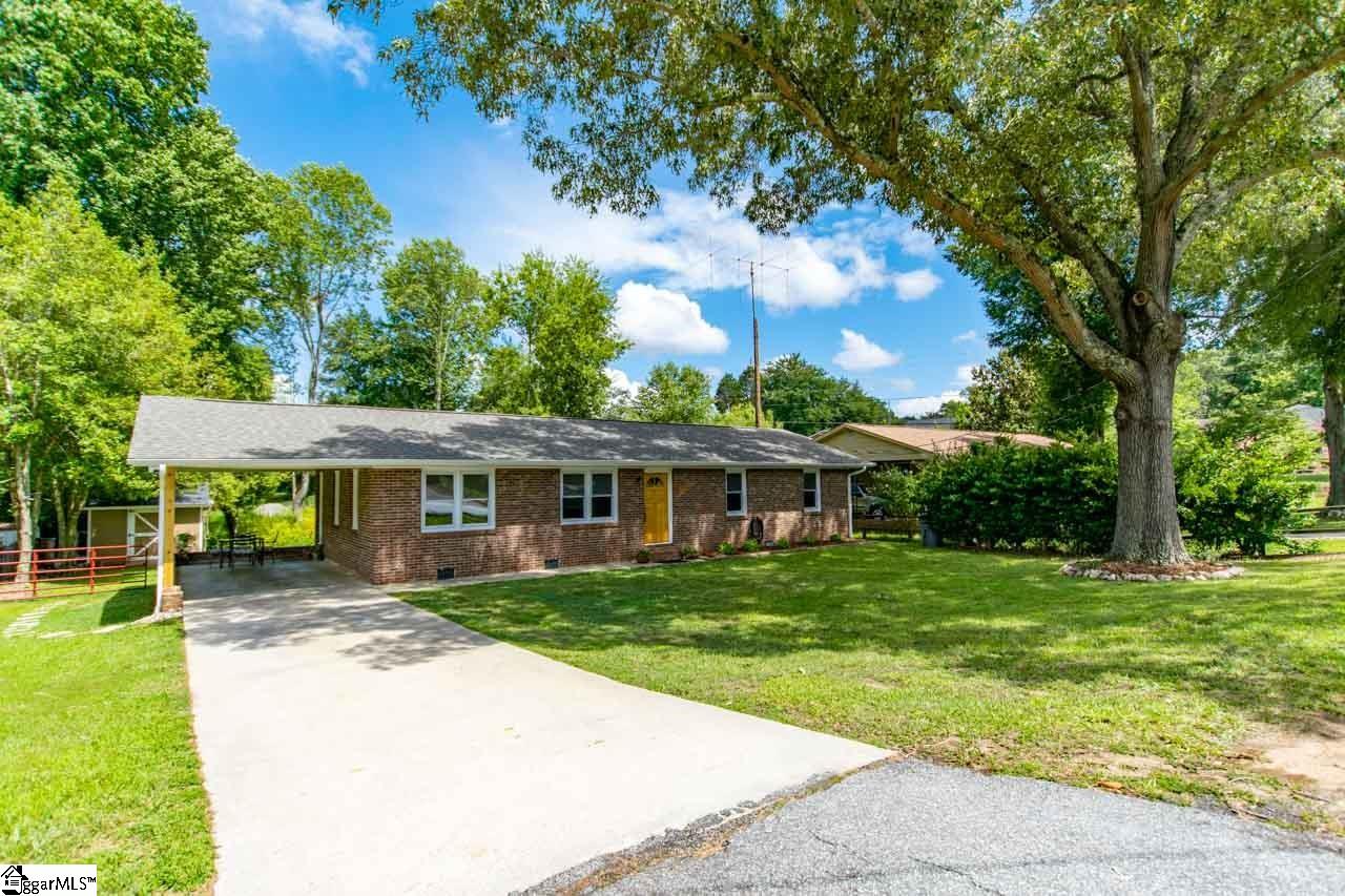 Property image 1 at 102 Pinefield Drive, Greenville, SC 29605