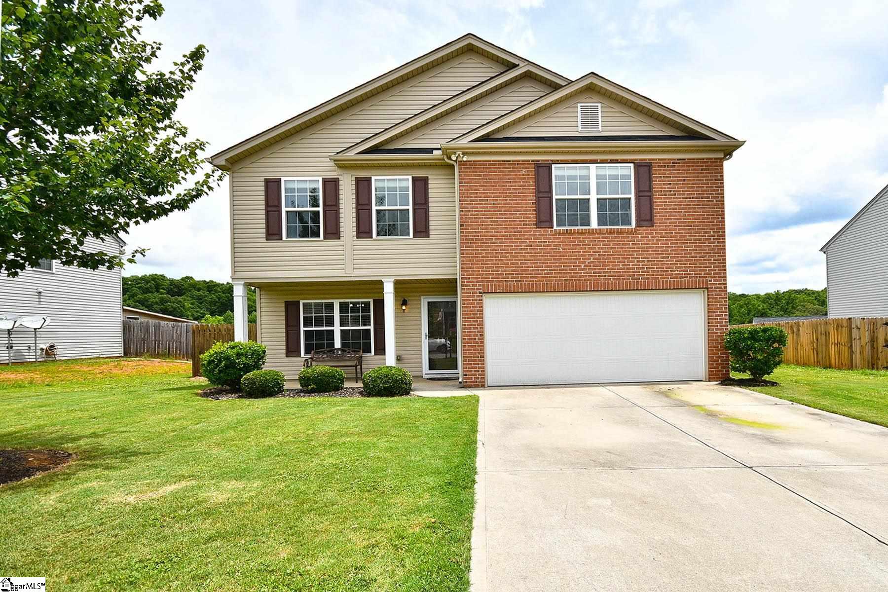 Property image 1 at 417 Perrysburg Lane, Moore, SC 29369