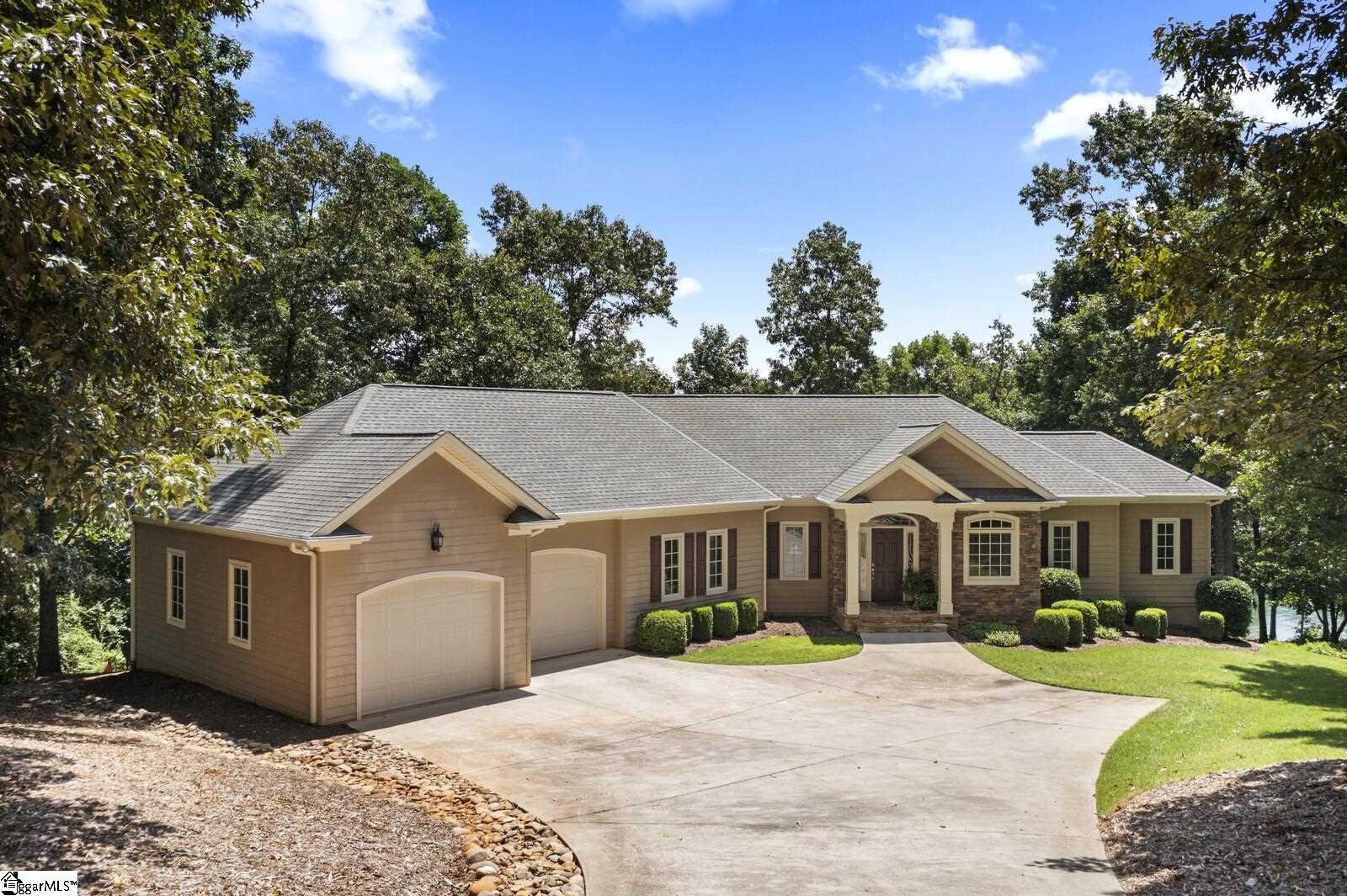 114 Crest Pointe Drive