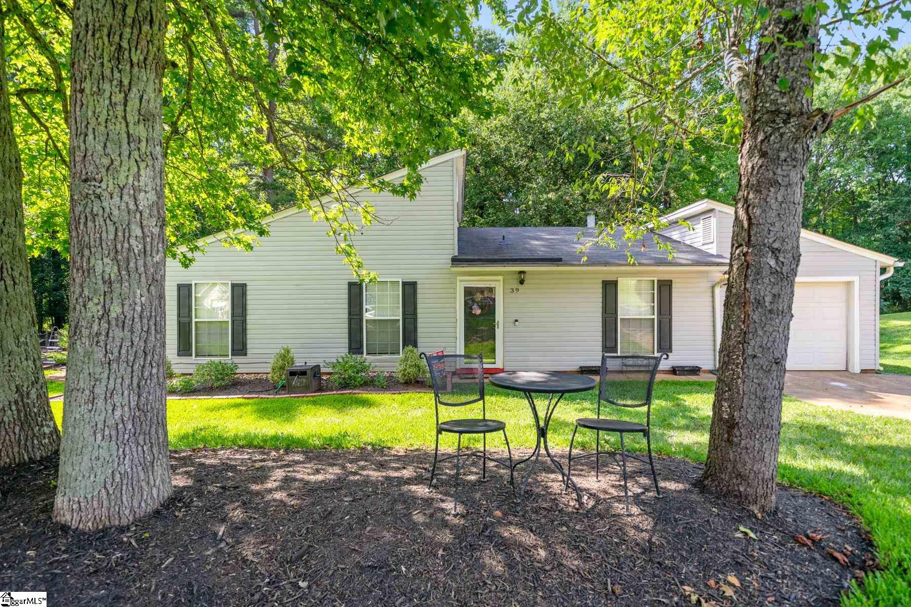 Property image 1 at 39 Charlwood Avenue, Piedmont, SC 29673