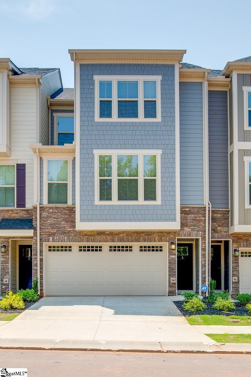 Property image 1 at 9 Questover Drive, Greenville, SC 29607