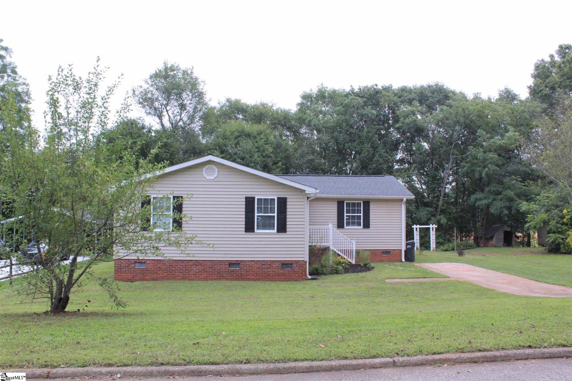 Property image 1 at 301 Parkston Avenue, Greenville, SC 29605