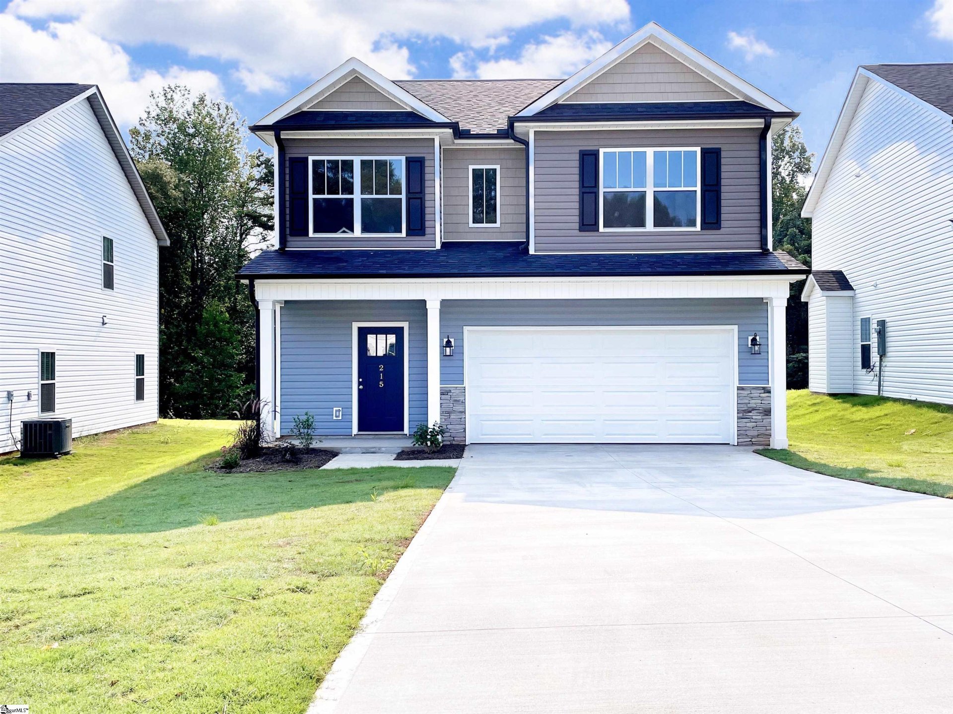 Property image 1 at 215 Rosewood Circle, Duncan, SC 29334