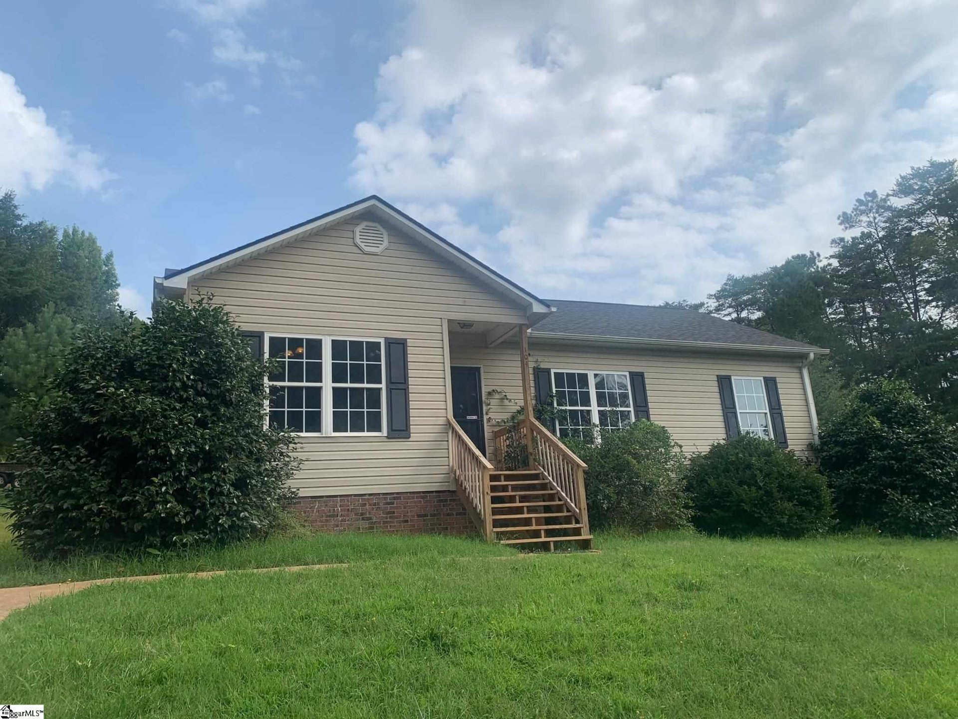 Property image 1 at 104 Hickory Drive, Pickens, SC 29671