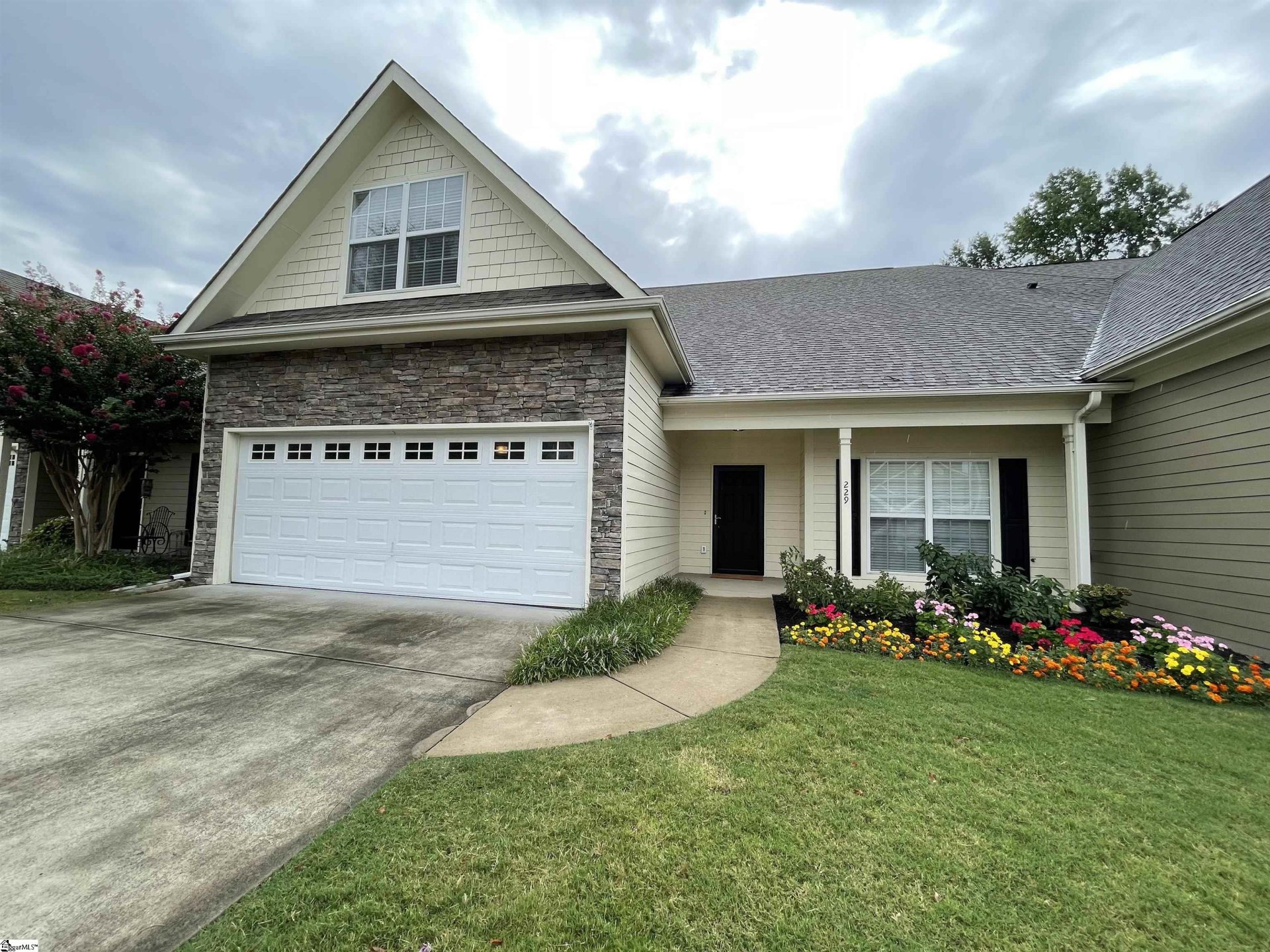 Property image 1 at 229 Louisville Drive, Greenville, SC 29607