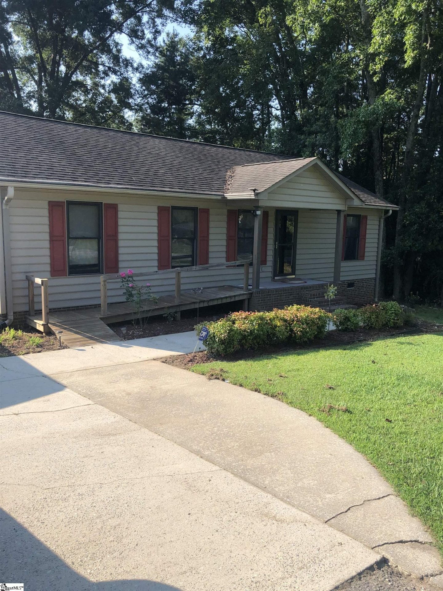 Property image 1 at 1401 Greenwood Road, Laurens, SC 29360