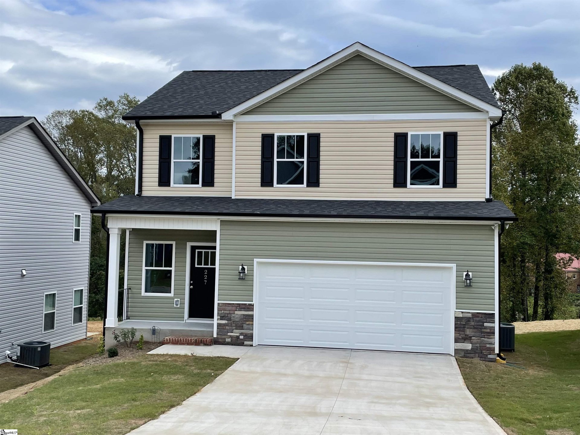 Property image 1 at 227 Rosewood Circle, Duncan, SC 29334