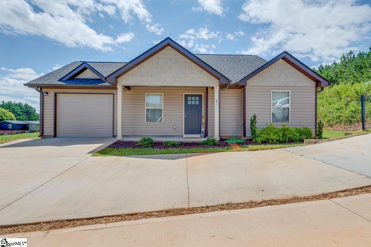 Property image 1 at 41 Pamela Drive, Greenville, SC 29611