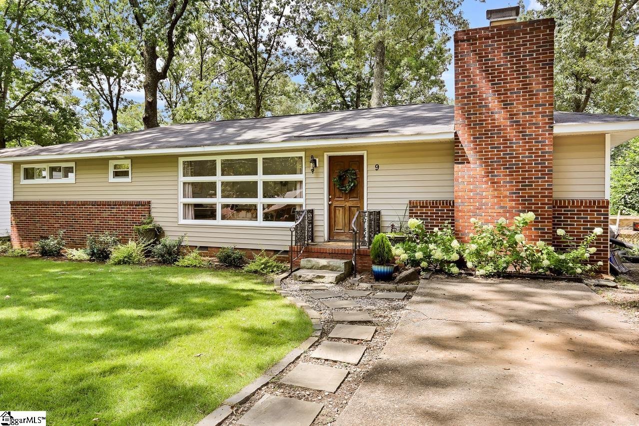 Property image 1 at 9 Bidwell Street, Taylors, SC 29687