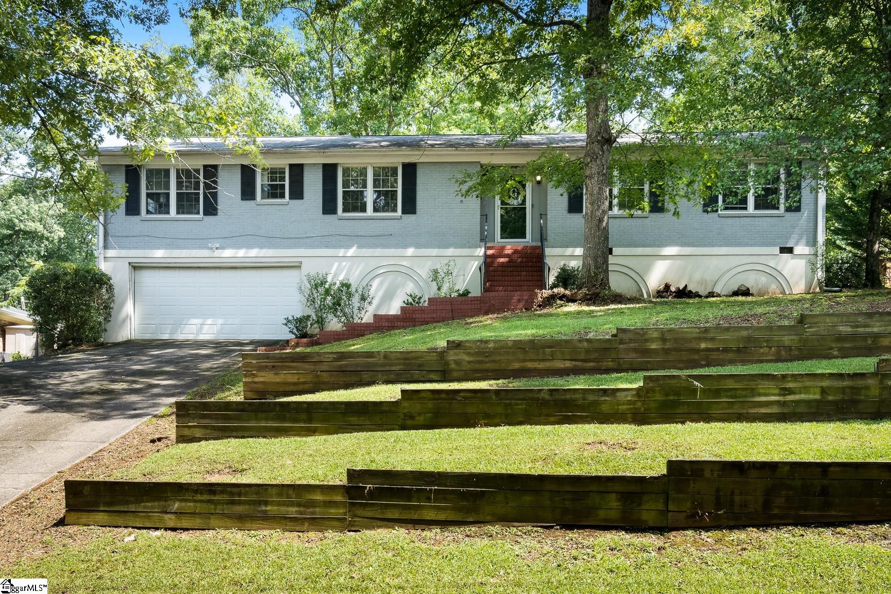 119 E Woodburn Drive