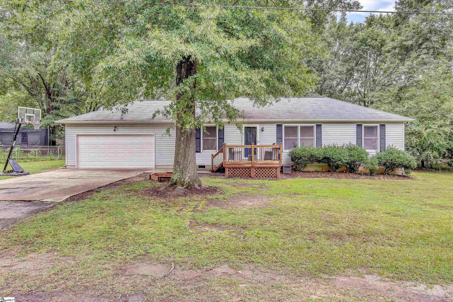 Property image 1 at 302 Florence Drive, Simpsonville, SC 29681-2221