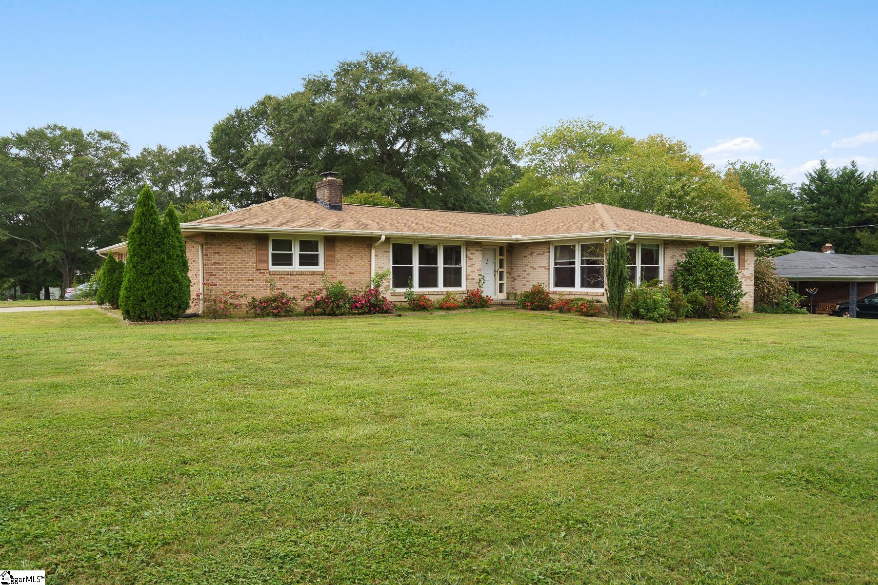 Property image 1 at 14 Clingstone Drive, Taylors, SC 29687