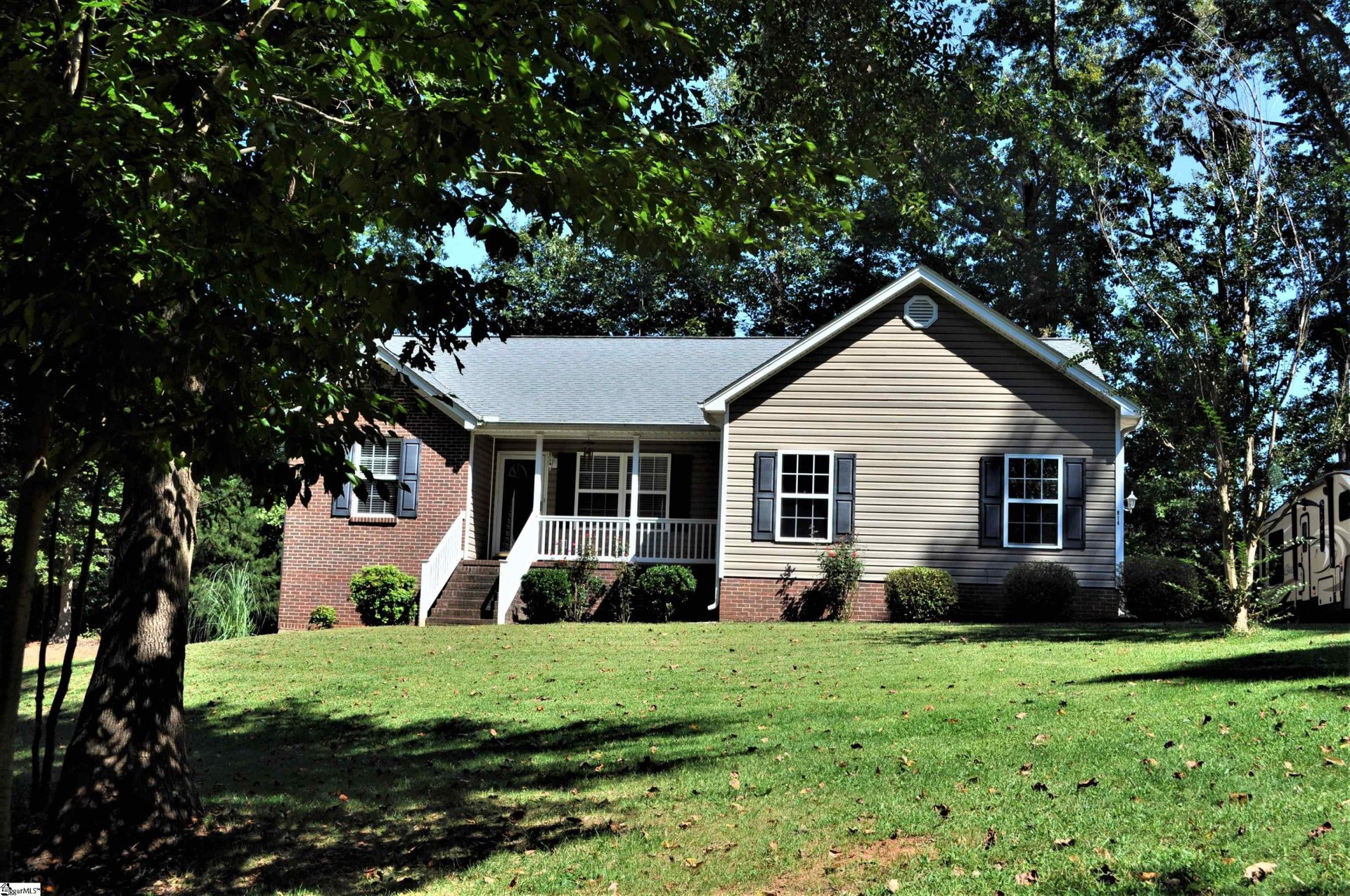 Property image 1 at 814 Somerset Place, Spartanburg, SC 29301