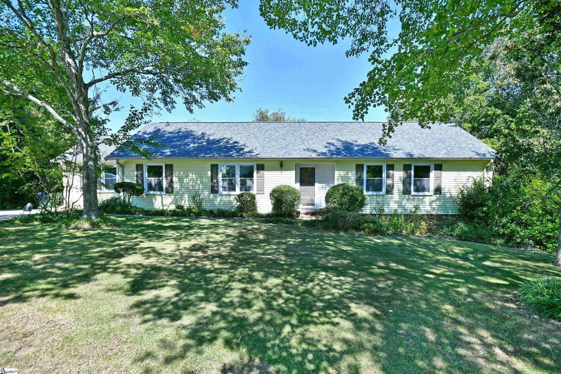 1 Gray Fox Square Square